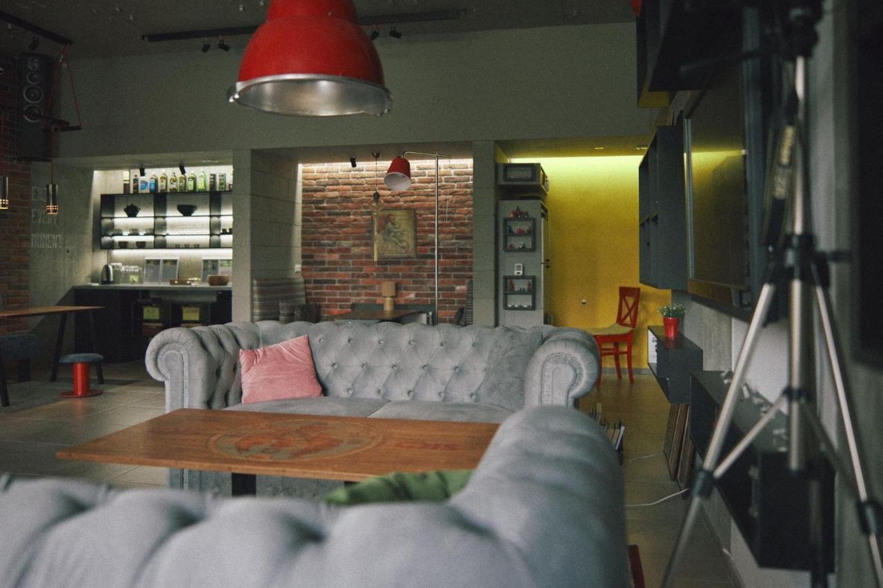 Cubby Hotel Lviv Extérieur photo