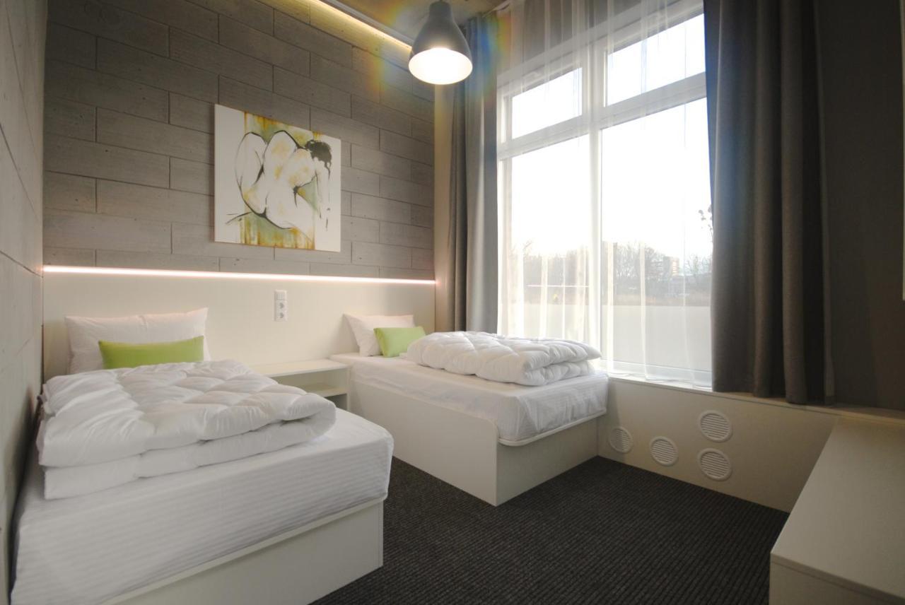 Cubby Hotel Lviv Extérieur photo