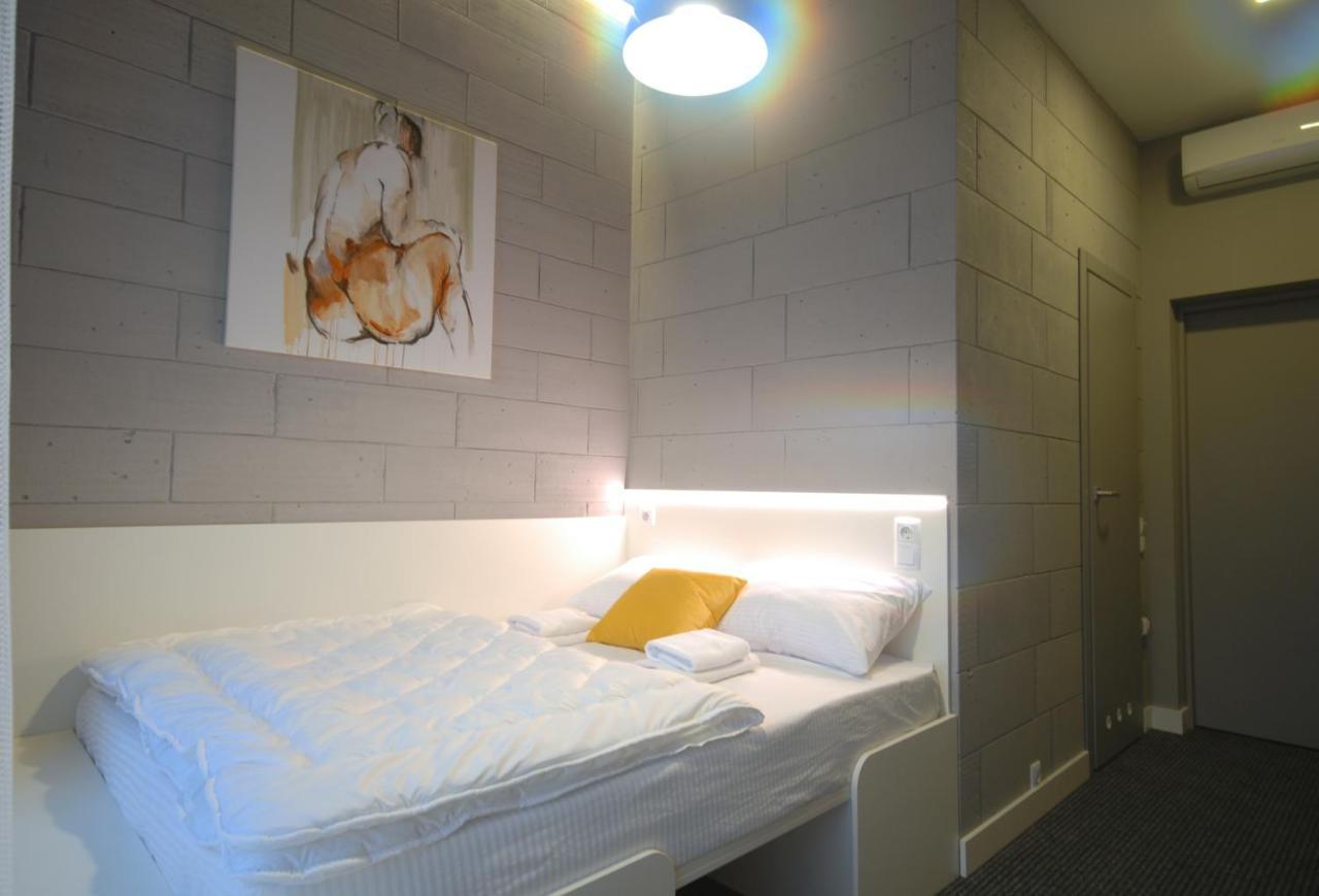 Cubby Hotel Lviv Extérieur photo