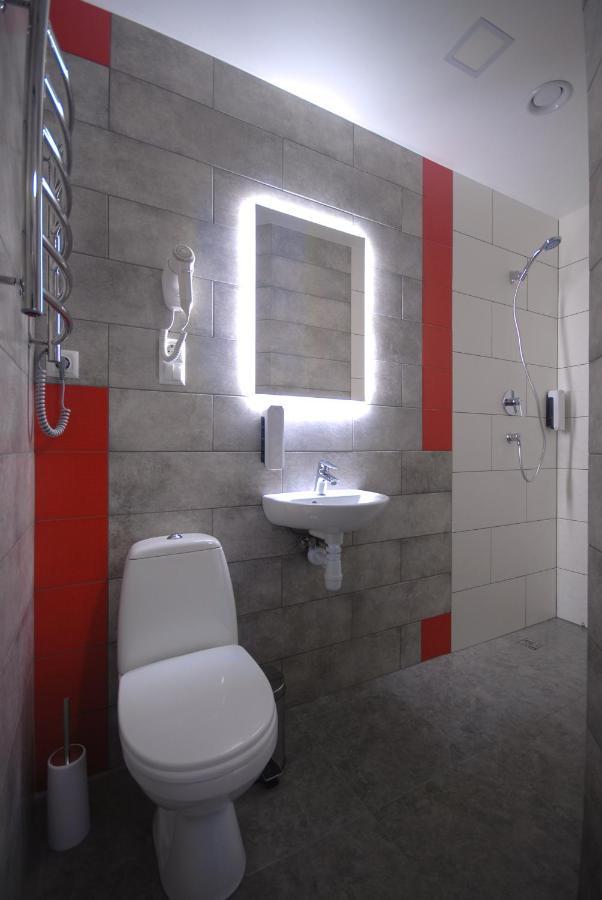 Cubby Hotel Lviv Extérieur photo